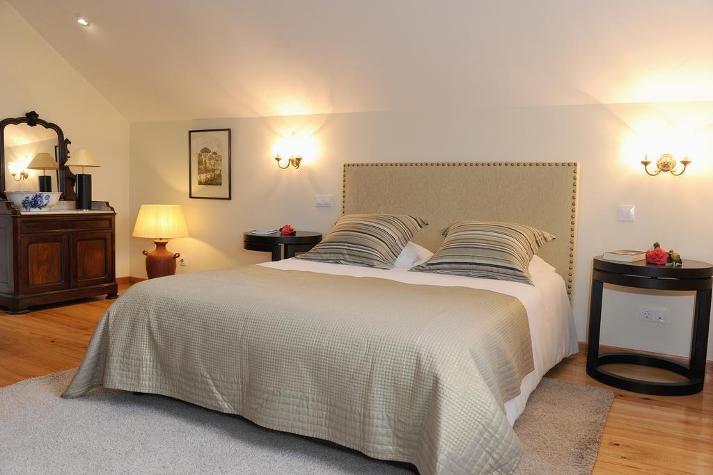 Hotel Quinta Da Cova Do Milho à Santo Antonio da Serra Chambre photo