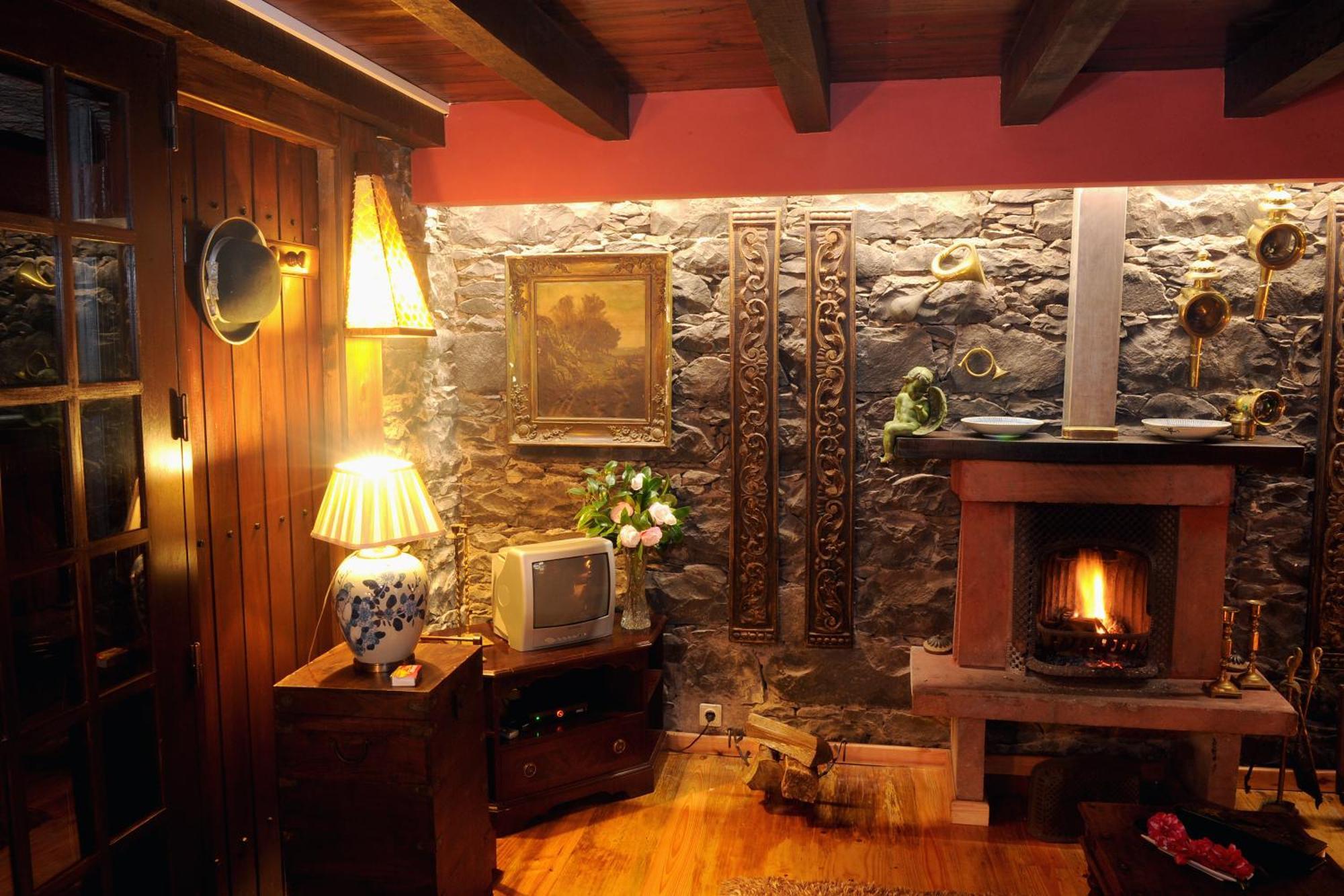 Hotel Quinta Da Cova Do Milho à Santo Antonio da Serra Chambre photo
